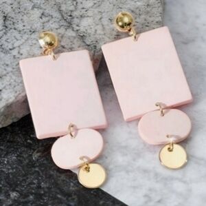 MODCLOTH ACRYLIC LIGHTWEIGHT GEO RETRO EARRINGS